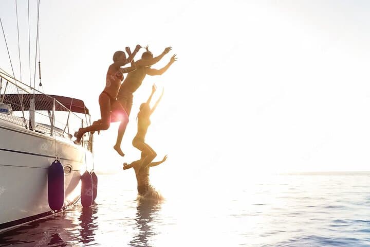 Barcelona Sunset Sailing Tour: 2-Hour Port Olímpic Cruise photo 4