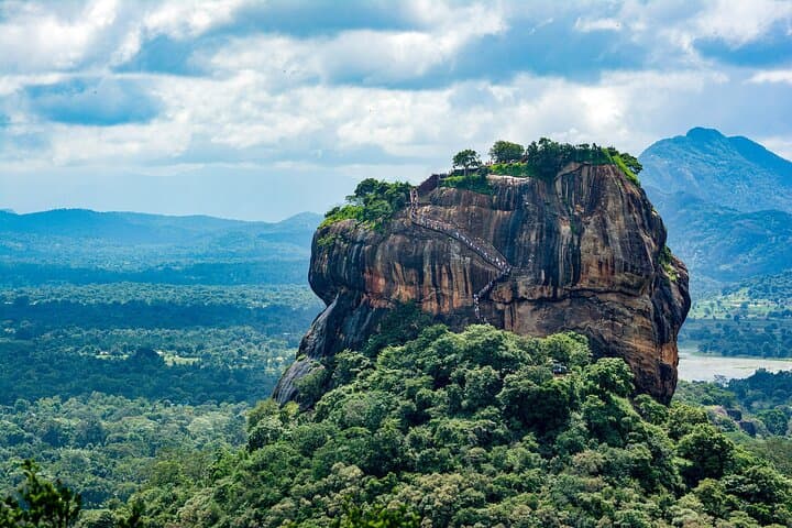 Day Trip to Sigiriya Rock, Dambulla Cave & Hiriwadunna Village from Trincomalee
