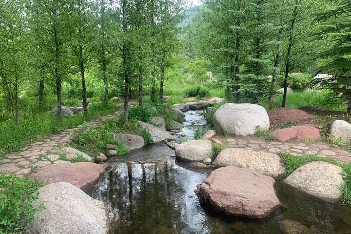 Leisure Hiking East Aspen’s Hunter Creek: Scenic Trails and Historic Paths photo 5