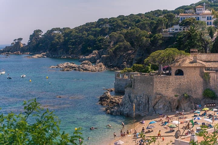 Girona & Costa Brava Day Trip from Barcelona — Medieval Towns and Coastal Coves photo 3