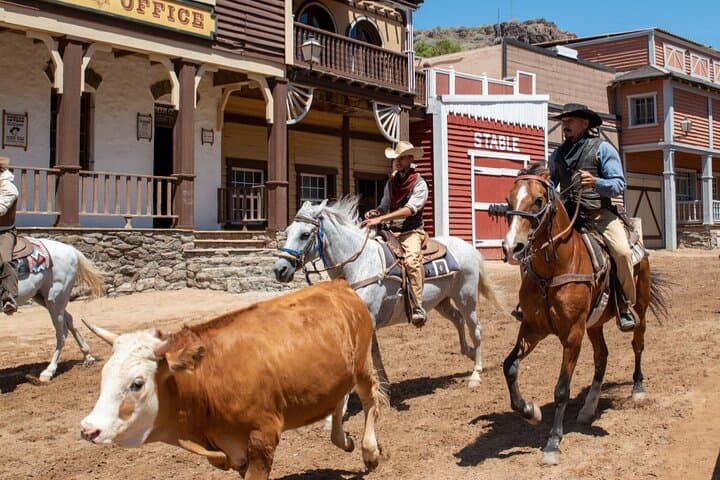 Maspalomas E‑Scooter & E‑Bike Tour + Sioux City Wild West Experience photo 5