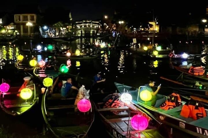 Hoi An Evening Lantern Walk & Sampan Boat Ride — Night Market Experience photo 3
