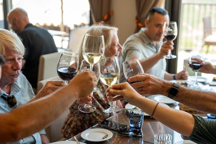 Douro Valley Wine Tour: Small-Group Day Trip with Lunch & Pinhão Cruise