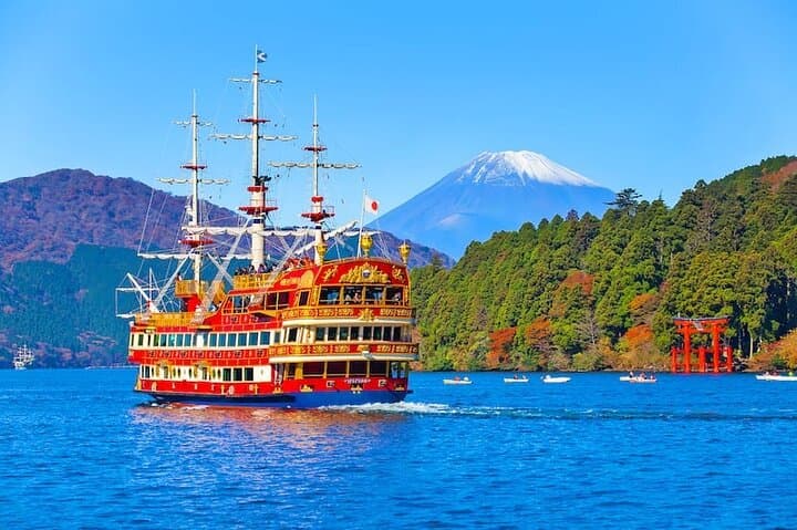 Hakone & Mt. Fuji Private Day Tour — Lake Ashi, Owakudani, Mishima Skywalk