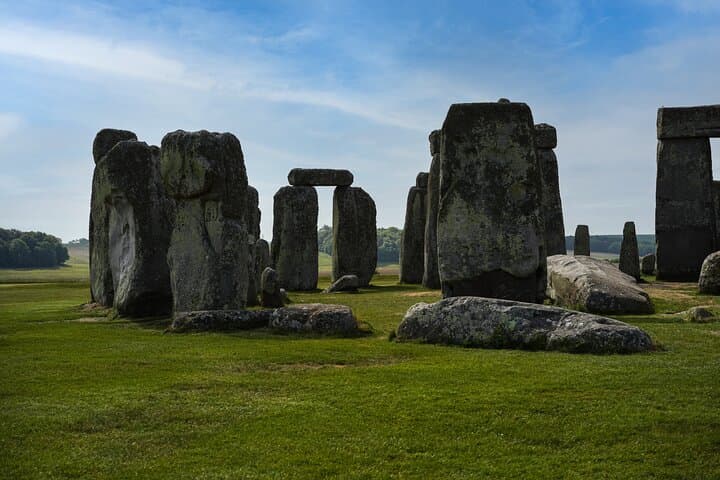 Stonehenge, Bath & Windsor Day Trip from London — Ancient Stones, Roman Baths & Royal Rooms photo 2