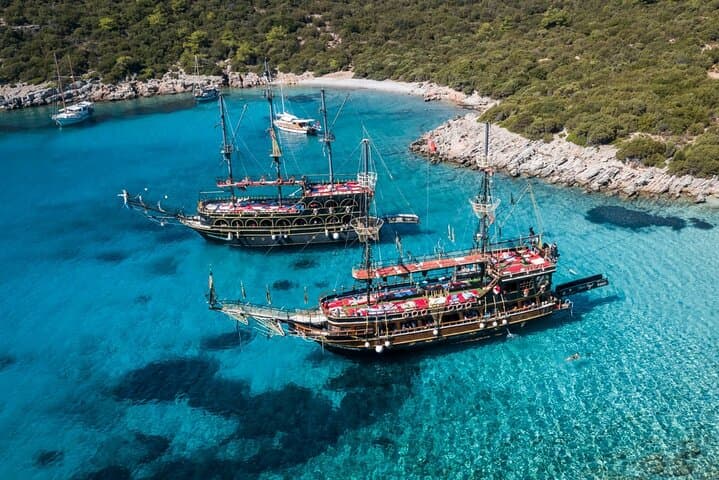Pirate Boat Tour in Bodrum: Swim, Lunch & Turquoise Bays photo 3