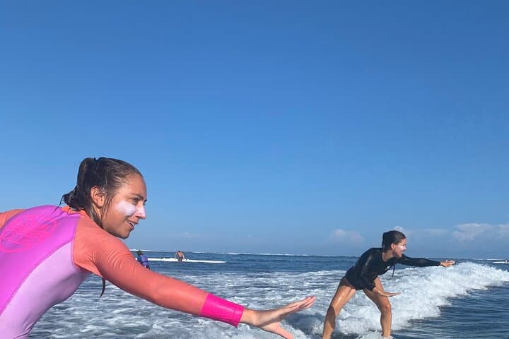 Private Ahonu Surf Lesson & Tropical Fruit Tasting in Tahiti photo 6