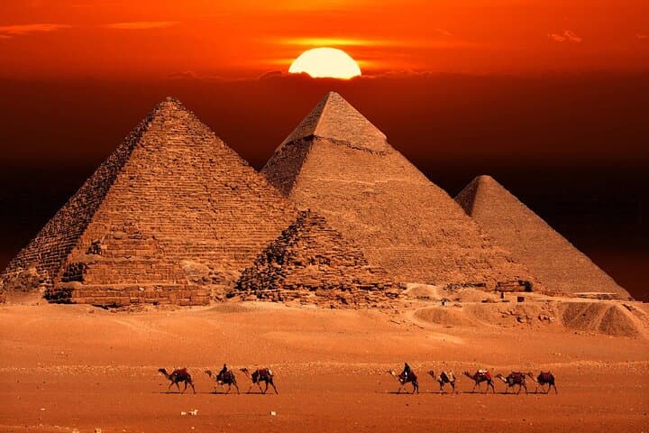 8-Hour Private Cairo Tour: Pyramids, Egyptian Museum & Khan El-Khalili Bazaar photo 3