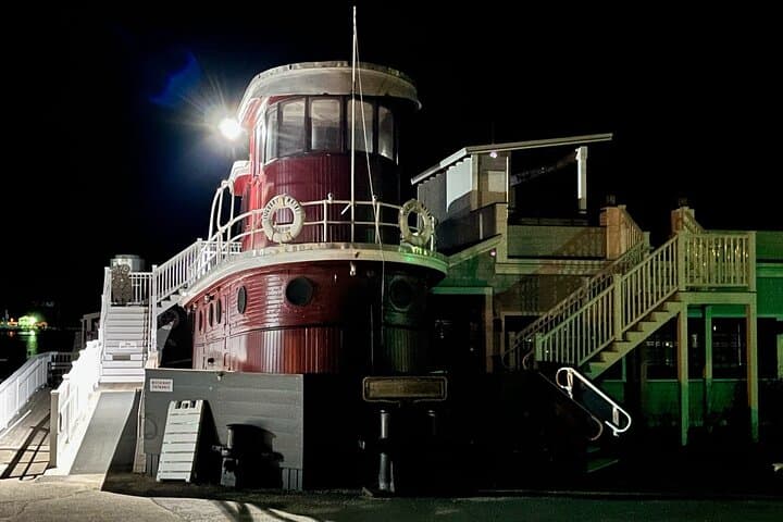 Boothbay Harbor Ghost Walking Tour: Opera House Legends & Lady of the Dusk