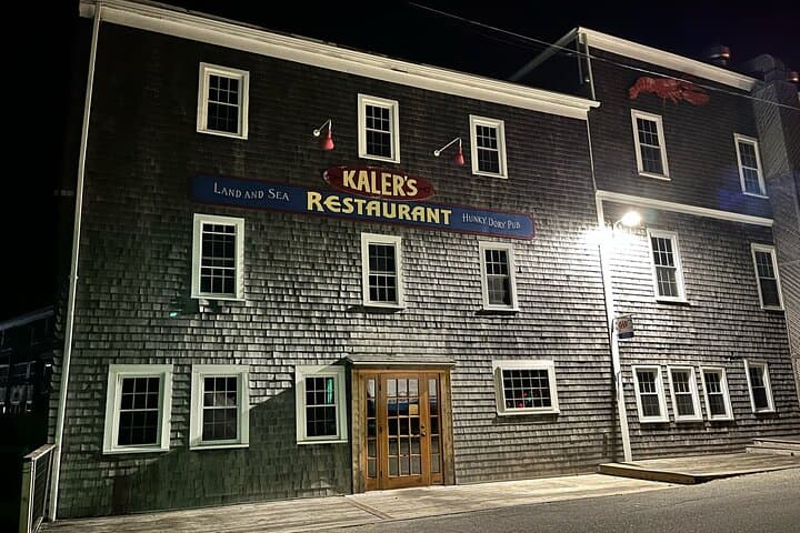Boothbay Harbor Ghost Walking Tour: Opera House Legends & Lady of the Dusk photo 5