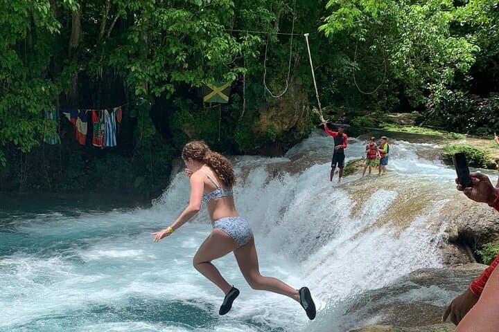 Blue Hole Waterfalls & Bamboo River Rafting from Ocho Rios — Practical Guide to Secret Falls and Bamboo Rafts photo 2