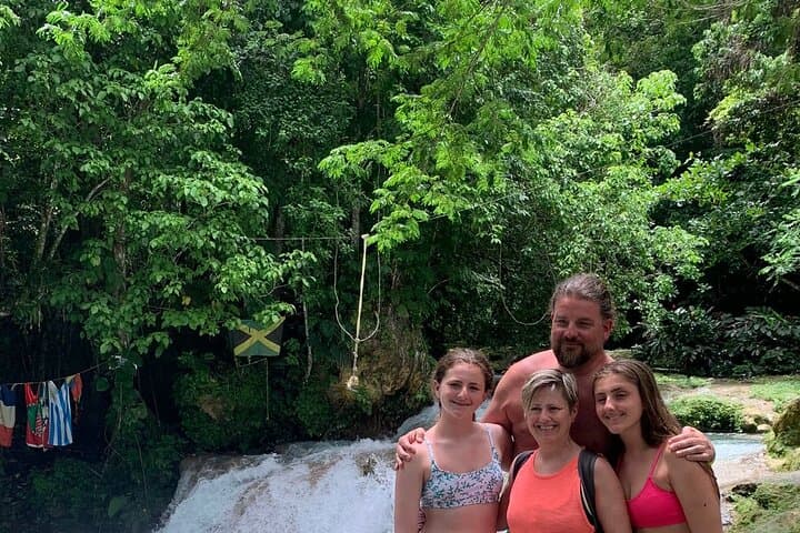 Blue Hole Waterfalls & Bamboo River Rafting from Ocho Rios — Practical Guide to Secret Falls and Bamboo Rafts photo 5