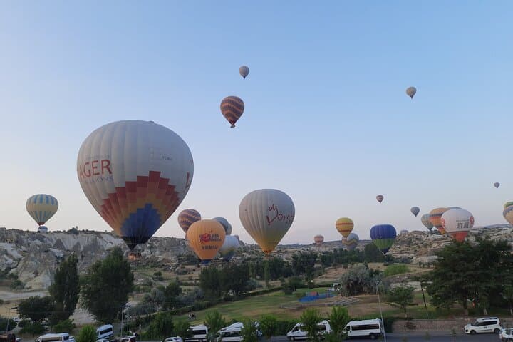 Sunrise Hot Air Balloon Flights in Göreme Valleys: Cappadocia Flight Guide photo 2
