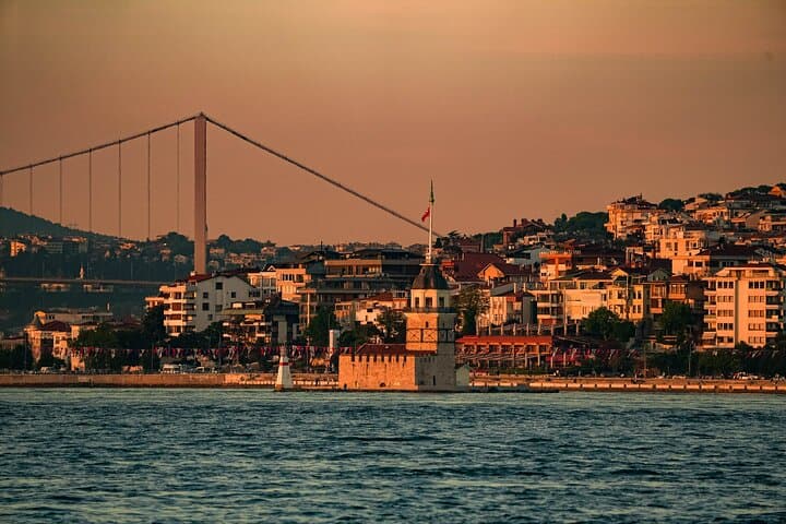 Istanbul Private Yacht Sunset Tour: 2-Hour Bosphorus Sunset Cruise photo 5
