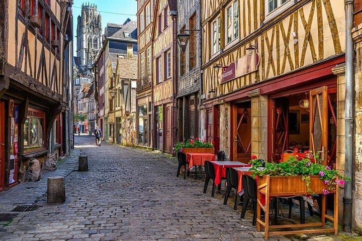 Le Havre to Deauville, Rouen & Honfleur: Private 10‑Hour Normandy Shore Transfer photo 2