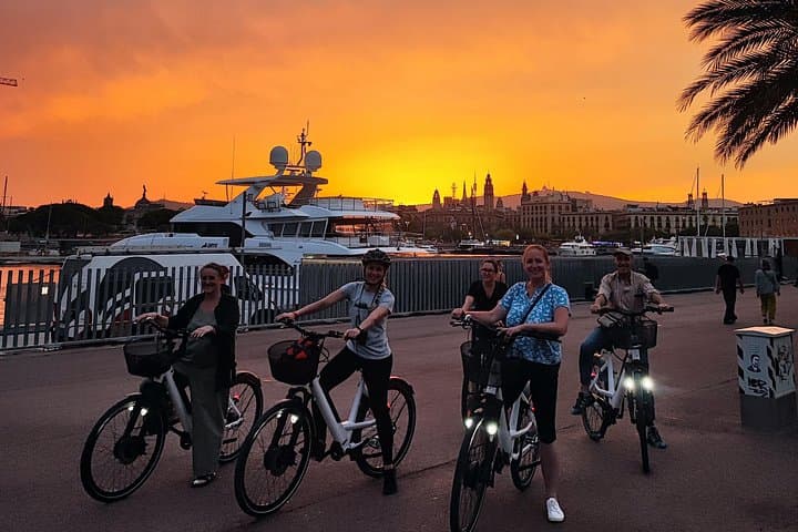 E-bike Night Tour Barcelona: Explore Barcelona's Landmarks After Dark