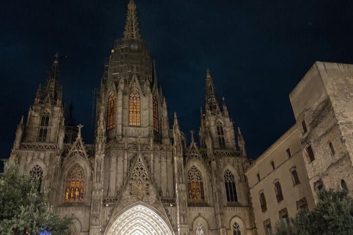 E-bike Night Tour Barcelona: Explore Barcelona's Landmarks After Dark photo 6