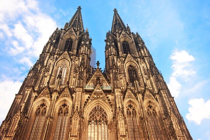 Cologne Scavenger Hunt: Self-Guided Walking Tour of the Dom & Hohenzollernbrücke photo 3