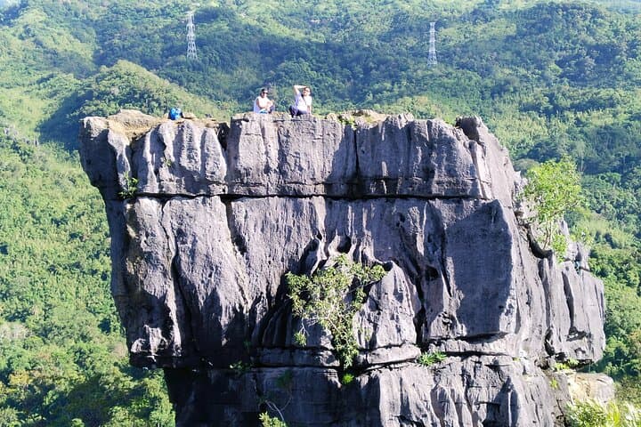 Nagpatong Rock & Tungtong Falls Day Hike from Manila photo 2