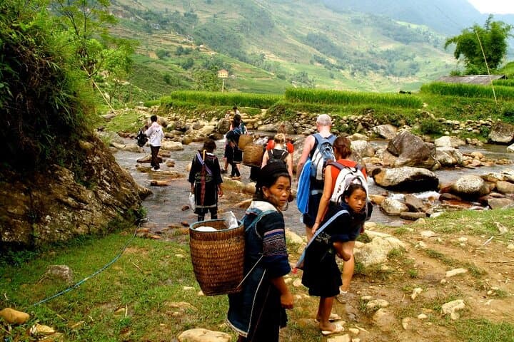 Sapa 2-Day Trek: Muong Hoa Valley Homestay from Y Linh Ho to Ta Van photo 4