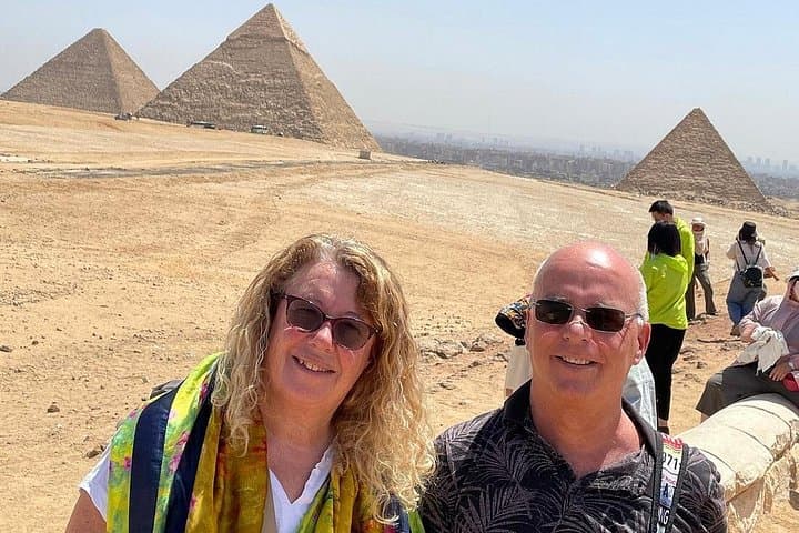 Exploring the Pyramids of Giza: Khufu, Khafre, Menkaure and the Sphinx photo 2