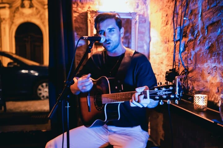 Kontakt Bar Prague: Live Acoustic Music and Cocktail Ticket photo 6