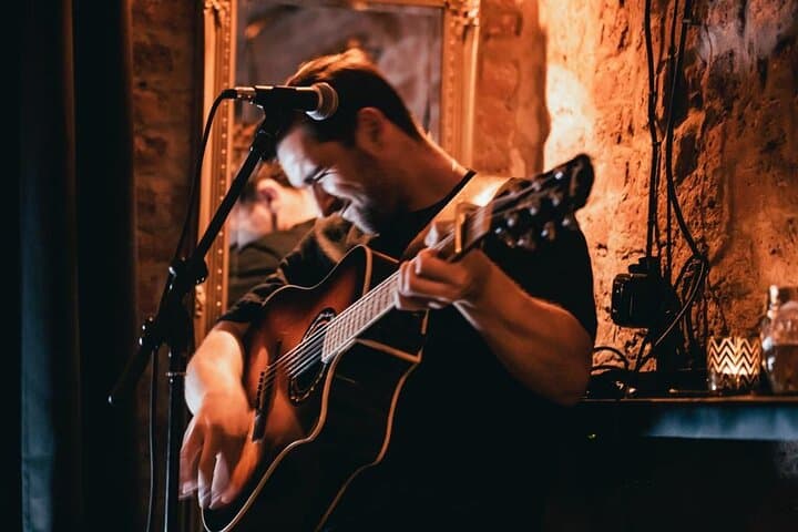 Kontakt Bar Prague: Live Acoustic Music and Cocktail Ticket