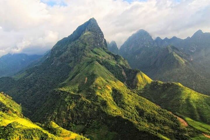 Fansipan Roof of Indochina: 2-Day Sapa Trip with Cable Car & 600-Step Summit photo 5