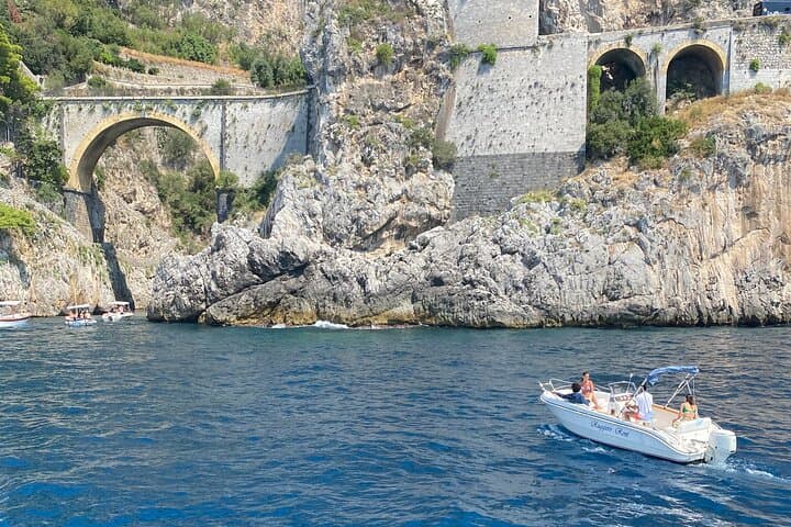Private 40hp Amalfi Coast Boat Tour: Salerno to Positano photo 2