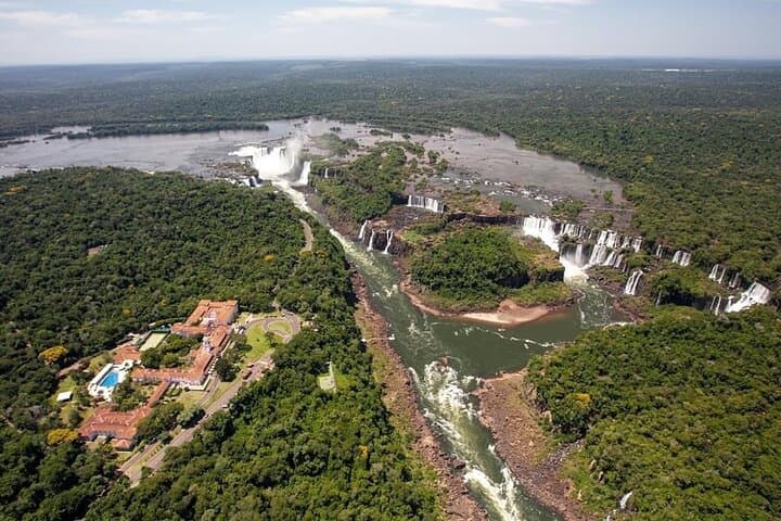 Private Visit to Iguaçu Falls: Guided Walk, Trails & Practical Tips photo 4
