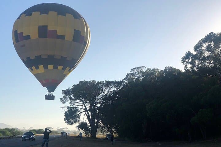 Sunrise Hot Air Balloon Ride in Stellenbosch Cape Winelands photo 3