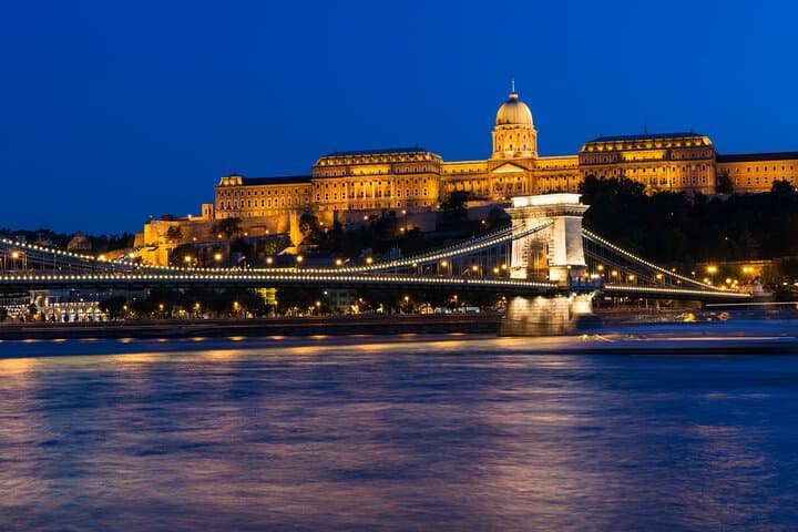 Budapest Night Cruise: Unlimited Prosecco, Beer & Aperol Spritz on the Danube photo 3