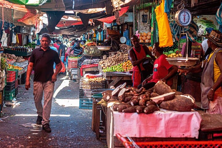 Bazurto Market & Cartagena Cooking Class: 5-Hour Market Tour and Tasting Experience