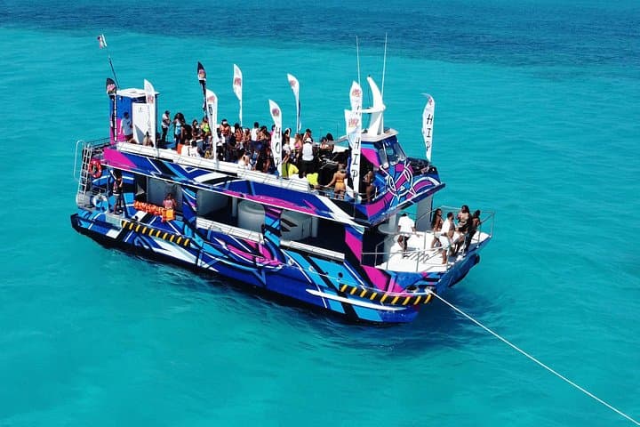 Half-Day Private Party Boat Cancun to Isla Mujeres — El Rockstar Catamaran photo 1