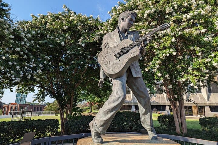 Memphis Scavenger Hunt Walking Tour — Self-Guided Downtown Game & History photo 2