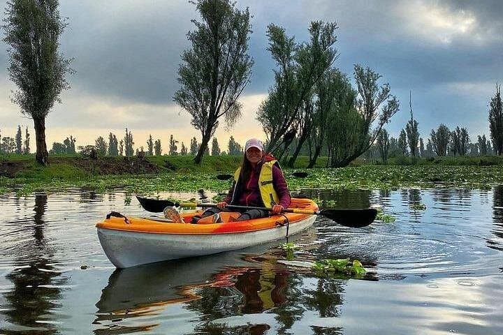 Xochimilco Sunrise Kayak: Dawn Kayak & Chinampa Breakfast in Mexico City photo 2