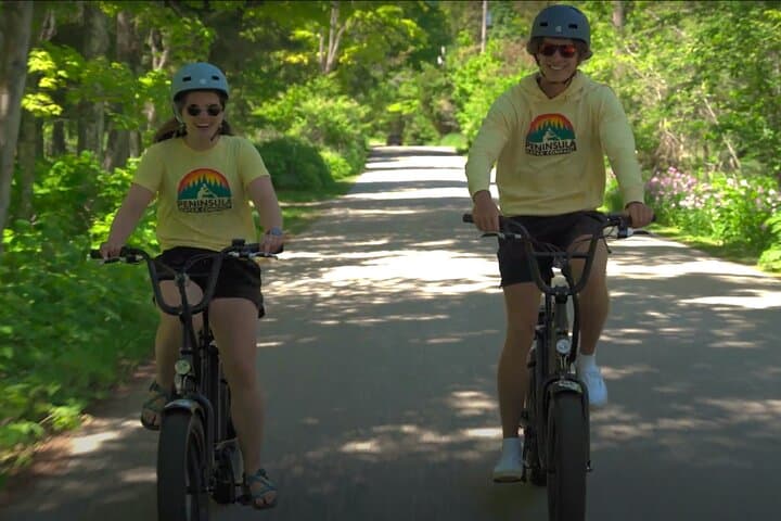 Cave Point E-Bike Tour: Lake Michigan Cliffs & Whitefish Dunes Ride
