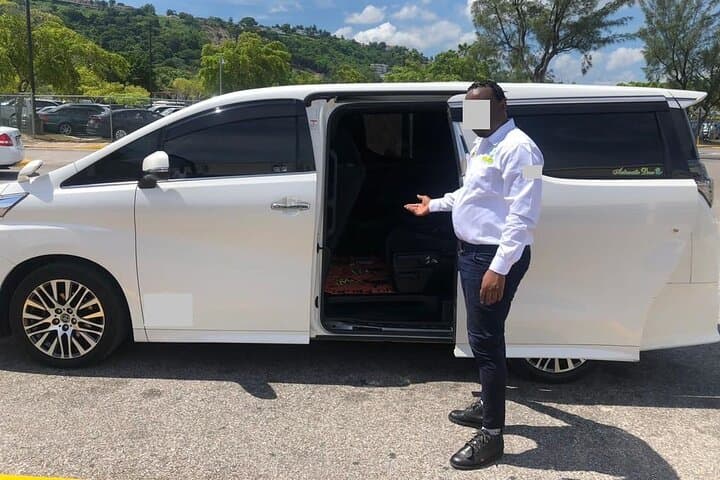 Private Departure Transfer From St. Thomas to Cyril E. King Airport (STT) photo 3