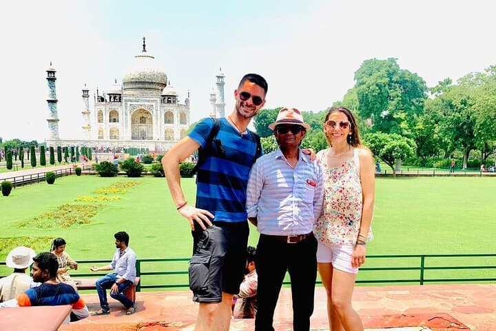 Taj Mahal Sunrise & Agra Fort Day Tour from Delhi — Private Transfer photo 3