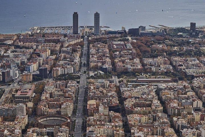 Barcelona Private Panoramic Helicopter Flight — Panoramic Aerial Tour Over Sagrada Família & Coast photo 2