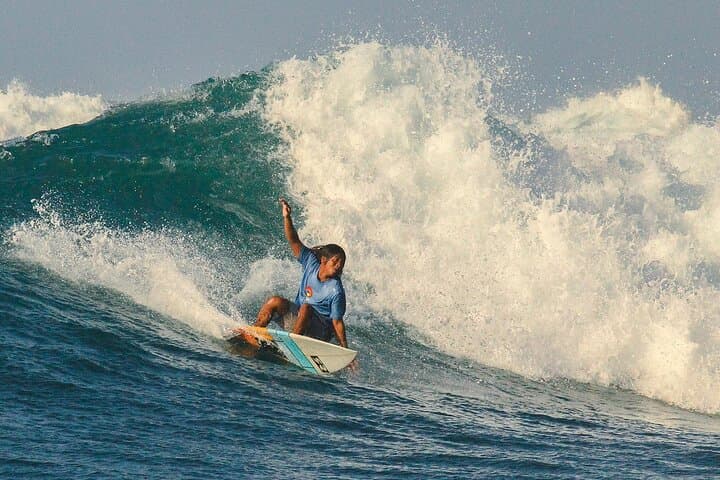 Private 2-Hour Surf Lesson in Canggu — Learn to Ride Bali’s Friendly Waves photo 4
