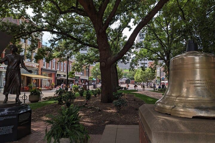 Knoxville Scavenger Hunt: Interactive Walking Game Through Market Square & Historic Sites photo 2