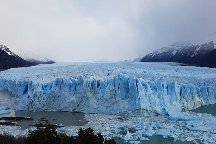 Full-Day Perito Moreno Glacier Walkways & Los Glaciares National Park Tour from El Calafate