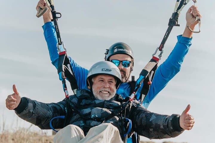 Paragliding in Nazaré: Tandem Flight Over Portugal’s Atlantic Cliffs