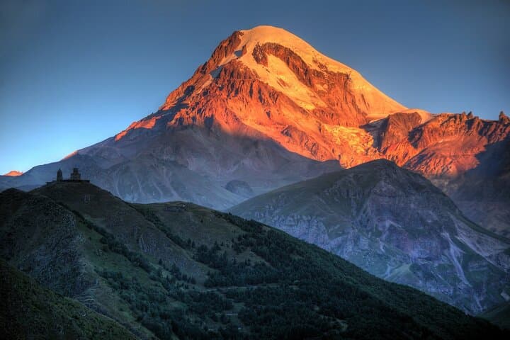 Kazbegi, Gudauri & Ananuri: Full-Day Private Tour from Tbilisi