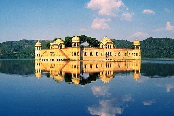 Private Jaipur Sightseeing Tour: Explore the Pink City's Palaces & Forts photo 4