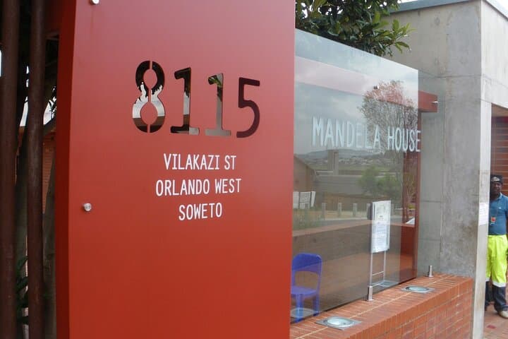Full-Day Johannesburg Apartheid Museum & Soweto Soweto Tour — History, Community & Practical Tips photo 2