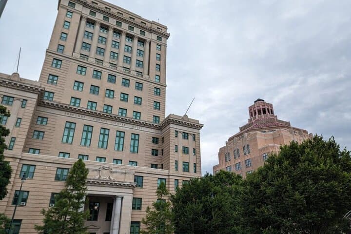 Asheville Scavenger Hunt Walking Tour — Self-Guided City Game & Historic Sights