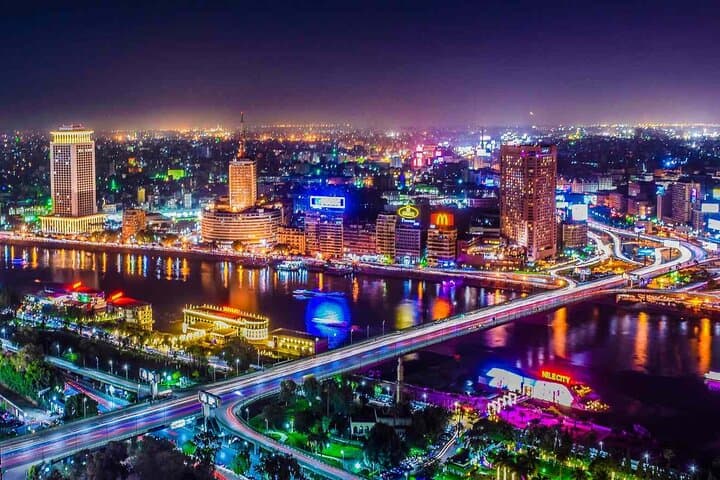 Cairo After Dark: Horse Carriage Ride & Downtown Night Walk