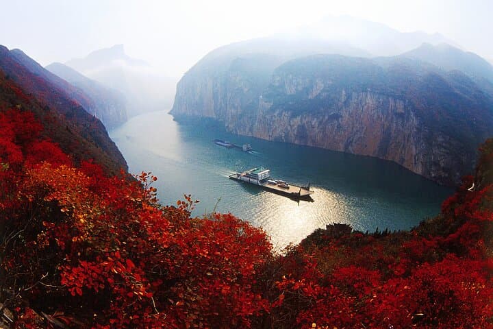 Luxury Yangtze River Cruise: 5-Day Yichang to Chongqing Aboard Victoria Sabrina photo 6